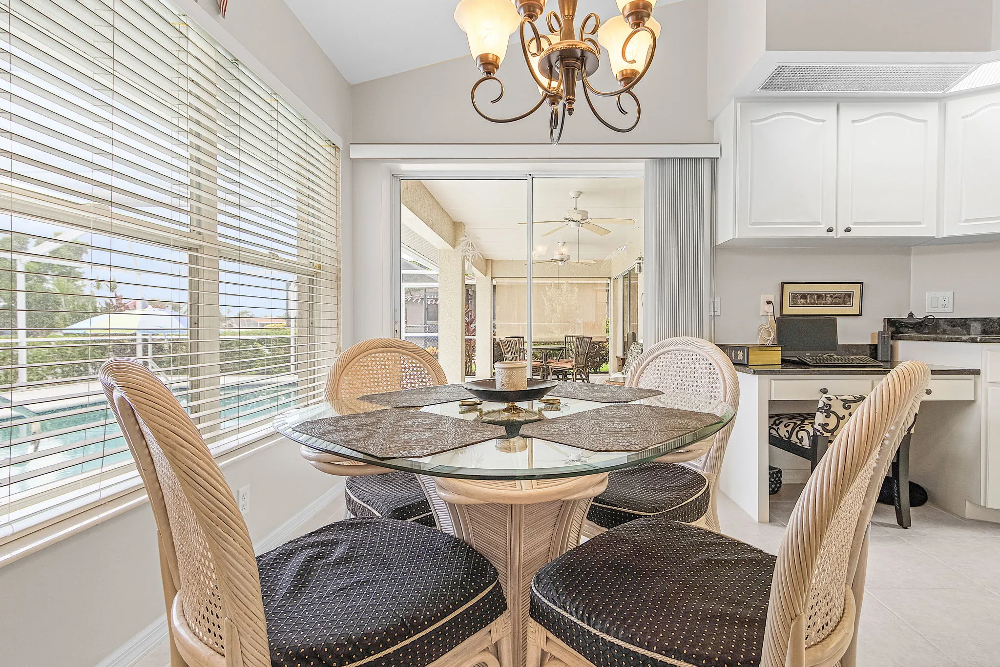 Breakfast Table Breakfast Table